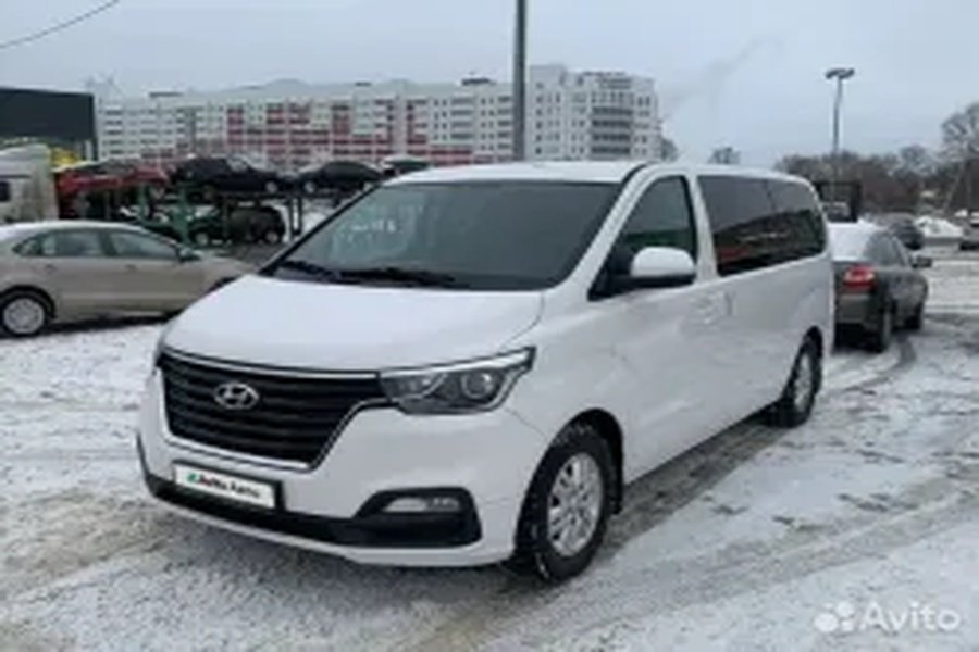 HYUNDAI H1 O SIMILAR
